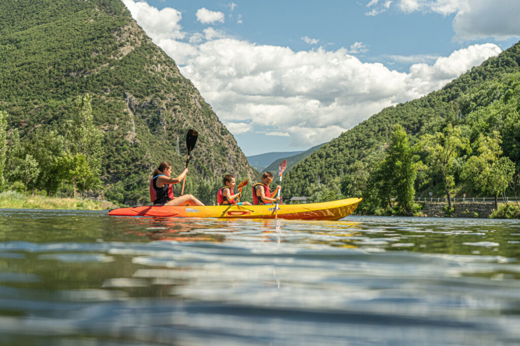 Kayak triple de alquiler